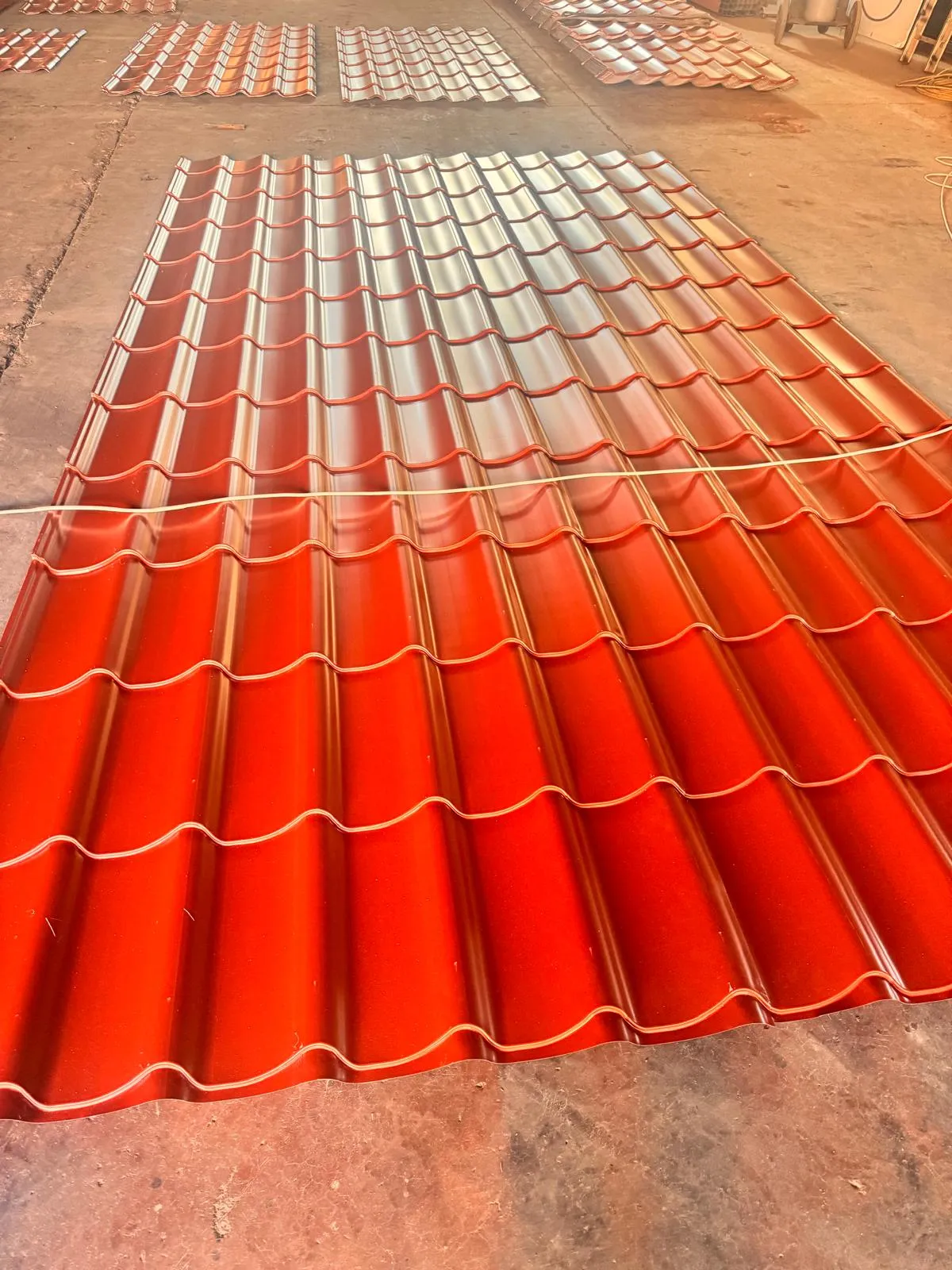 Kiremit Desenli Sac ile Estetik ve Dayanıklılığı Bir Arada Yakalayın